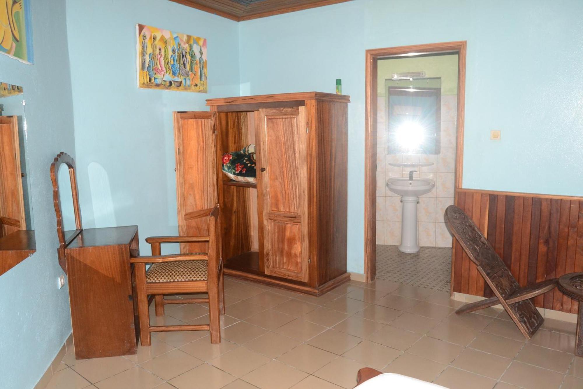 Hotel Restaurant Gites Kribi Exterior photo